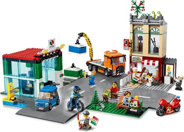 Конструктор LEGO 60292 City Town Center із іграшковим мотоциклом, велосипедом, вантажівкою, дорожніми плитами та 8 мініфігурками