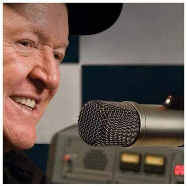 Конденсаторний мікрофон RØDE Broadcast для подкастингу, потокового мовлення, ігор, музичного продакшну, запису вокалу та інструмен