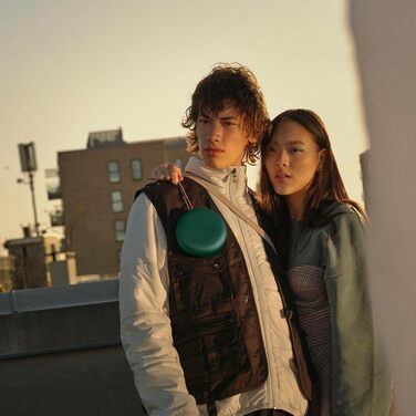 Бездротова портативна водонепроникна Bluetooth-колонка IP67 зі звуком на 360 градусів, голосовим помічником Alexa та спікерфоном,