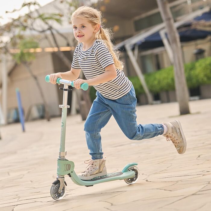 Дитячий самокат Globber Flow Foldable Junior Lights складаний, з підсвічуванням коліс та регульованим кермом, від 3 років, м'ятний