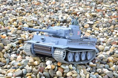 Радіокерований танк Panzer Тигр I Heng Long 116 з функцією стрільби, димом, звуком, сталевими шестернями, металевими гусеницями та колесами 2.4Ghz V7.0 PRO з RRZ Professional