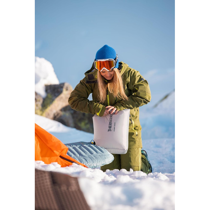 Ультралегкий килимок для кемпінгу та походів Therm-a-Rest NeoAir XTherm NXT Neptune Regular 183 x 51 см з оновленою сумкою для зберігання