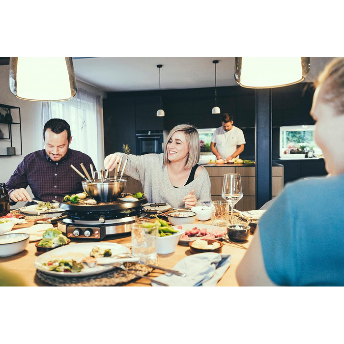 Комбінація SEVERIN Raclette-fondu, 1900 Вт, раклет на 8 осіб з каменем для гриля, комбінація раклету і фондю 2 в 1 з 8 сковородами, скребками і виделками для фондю, RG 2348