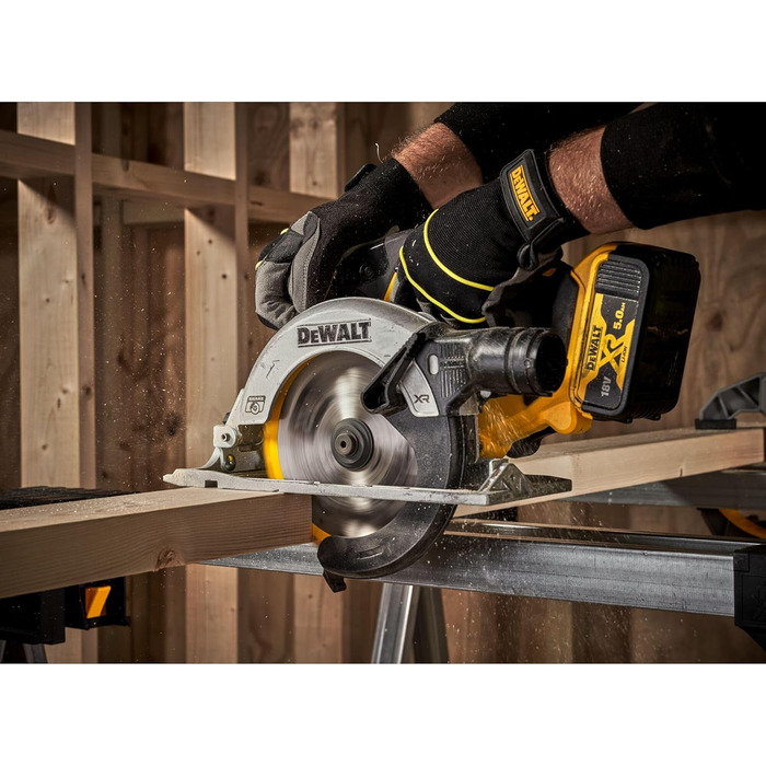 Акумуляторна циркулярна пила Dewalt 18V XR DCS565N (безщітковий двигун, з вбудованим світлодіодом і вентилятором, сумісна з AirLoc