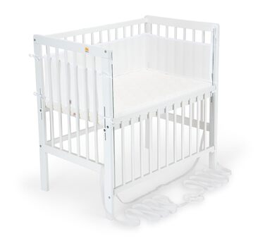 Дитяче ліжечко FabiMax Baby Bed Crib Flex з інноваційною бічною рейкою для пружинного ліжка, включаючи матрац та сітчастий бортик, масив бука білого кольору, матрац Air/білий білий