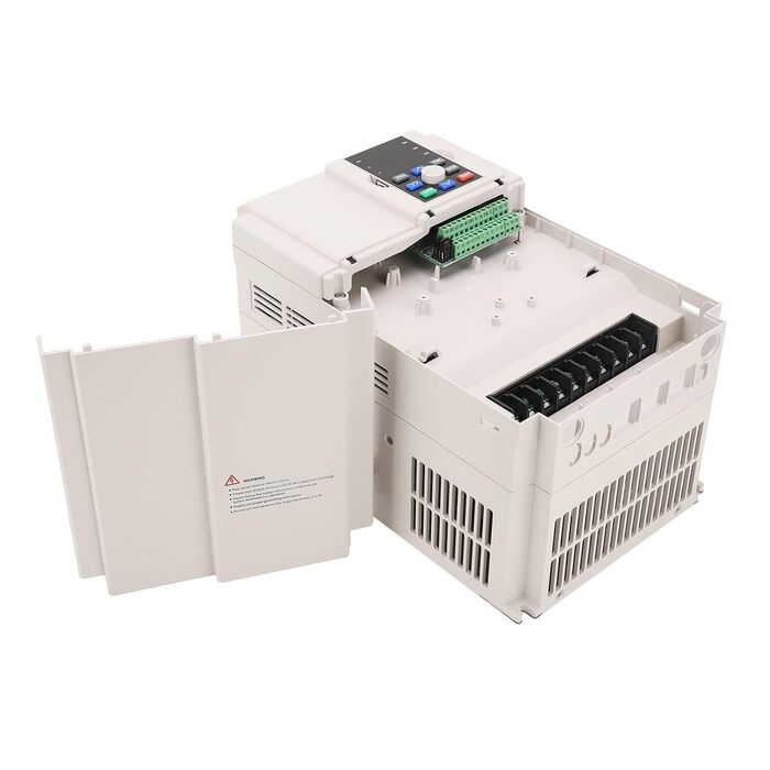Перетворювач частоти 18,5 кВт 22 кВт для 3-фазного приводу з регулюванням швидкості двигуна, вхід 38,5 A 46,5 A