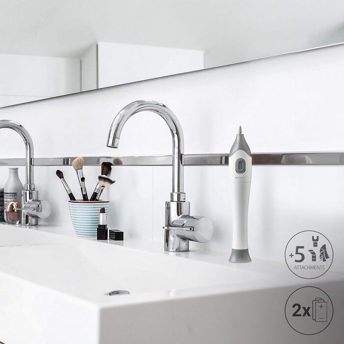 Манікюрно-педикюрний набір Medisana MP 810