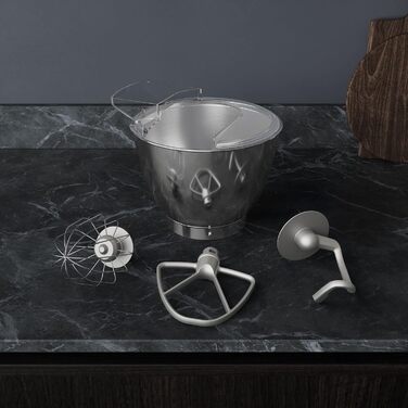 Кухонний комбайн AEG KM5-1-4BPT / Аксесуари / 1200 Вт / 6 рівнів швидкості / Імпульсна функція / Планетарна мішалка / 6,1 кг / Повністю металевий корпус / Чаша для змішування з нержавіючої сталі 5 л / Чорний матовий