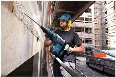 Перфоратор GSH 7 VC (вкл. додаткову рукоятку, мастило, ганчірку для машин, 1 загострене зубило, SDS max, RTec Speed, 400 мм, кейс)