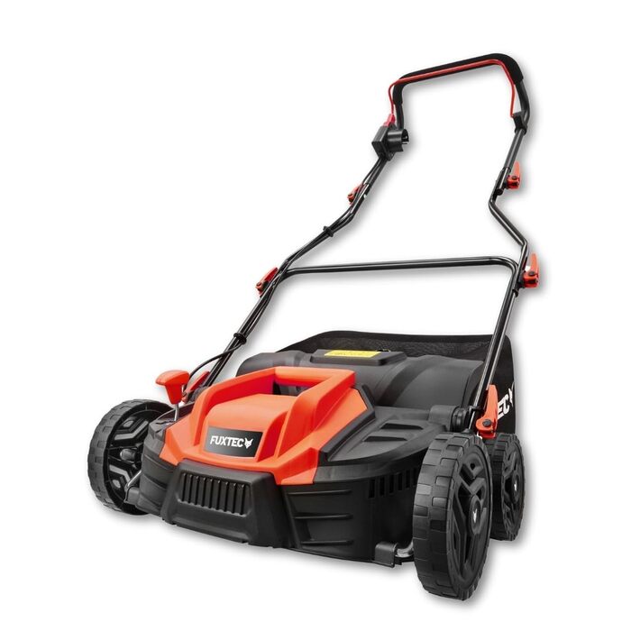 Електричний аератор газону FX-EV360, потужність 1500 Вт, ширина захвату 36 см та 5 рівнів регулювання глибини, травозбірник 45 л, ширина обробки 36 см