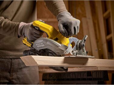Акумуляторна портативна дискова пила Stanley FatMax V20 SFMCS550M2K (18 В, 4,0 Ач, безщіткова, безінструментальне регулювання глиб