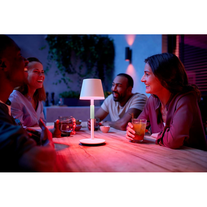 Настільна лампа Philips Hue Go для приміщень та вулиці, біла