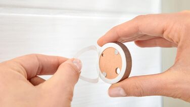 Тримач змінного рулону для туалетного паперу, хромований - для настінного монтажу без свердління, вкл. клейовий розчин - 50 мм x 5