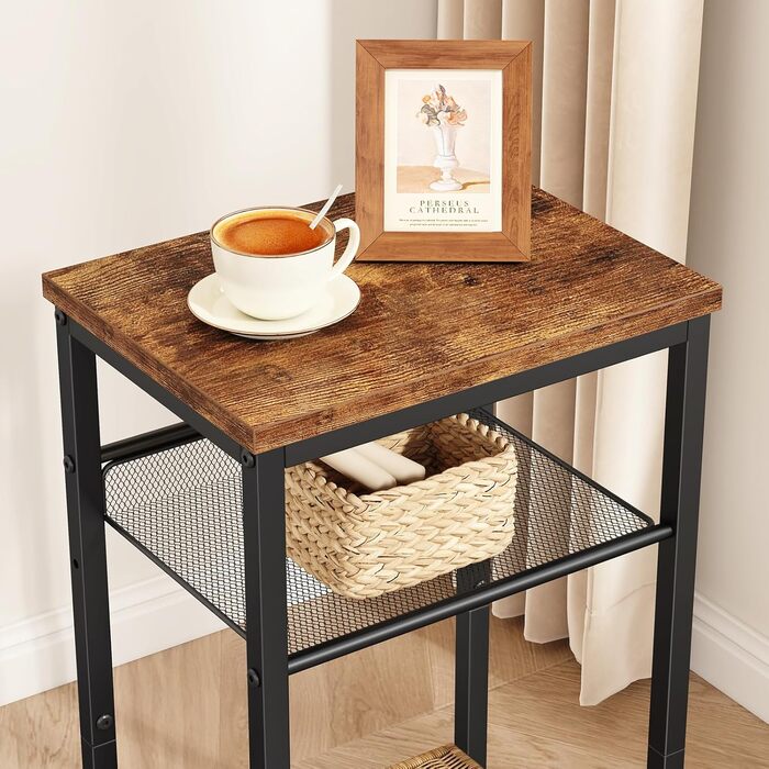 Журнальний столик YMYNY, тумбочка з регульованими полицями та ніжками, телефонний столик, столик для дивана з дерева, металевий каркас, індустріальний стиль, для вітальні, спальні, офісу, рустикальний коричневий HST005H 1-елементний рустикальний коричневи