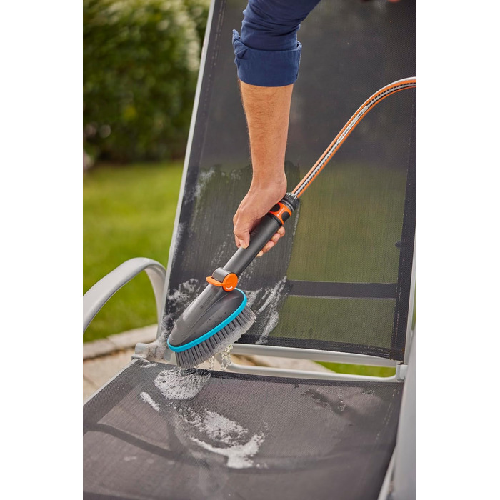 Щітка для чищення зі з'єднанням для шланга, для невеликих і чутливих поверхонь, практична робота однією рукою, з регулюванням пото