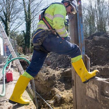 Чоловічі та жіночі рибальські чоботи Steplite Easygrip S5 зі сталевим носком та сталевою підошвою, нековзні, промислові робочі чоботи, легкі як пір&39їнка, ізолюють до -20 градусів, жовті, EU 42