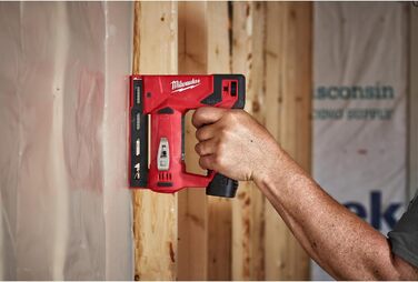 Степлер Milwaukee M12BST-202X, 2.0Ah 12В з акумулятором