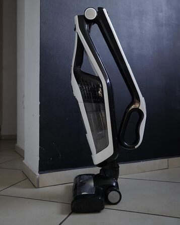 Акумуляторний пилосос Rowenta RH6737 Dual Force 2-в-1 вбудований ручний пилосос складна ручка дуже легкий - лише 2,5 кг світлодіод