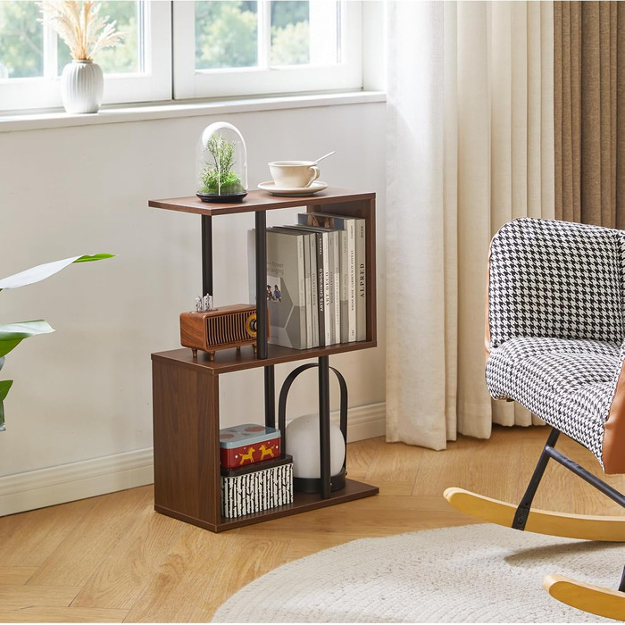 Подібний вузький журнальний столик, 3-ярусний журнальний столик з відкритими полицями, нековзні ніжки, сучасна тумбочка, журнальний столик для невеликих приміщень, вітальня, коричневий YD-ST003LW