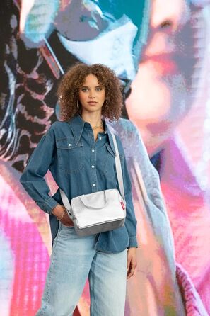 Сумка-холодильник Reisenthel Coolerbag-to-go Невелика сумка-холодильник для обіду, яку можна носити через плече ідеально підходить для пікніків, офісу та в дорозі. Один розмір, сріблястий колір Crackle