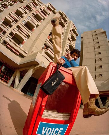 Бездротова портативна Bluetooth-колонка Marshall Middleton, понад 20 годин автономної роботи, водонепроникність IP67 - чорний і ла