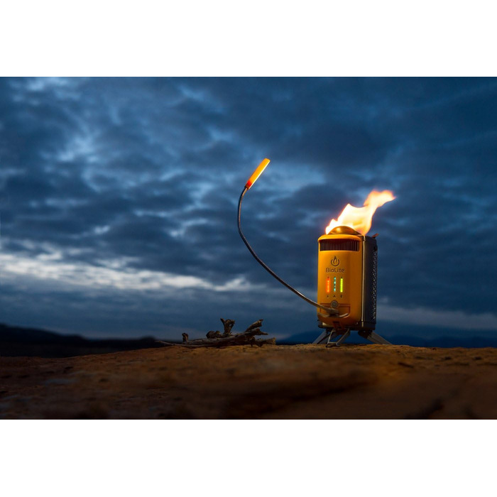 Дров'яна піч Biolite CampStove 2 та зарядний пристрій USB