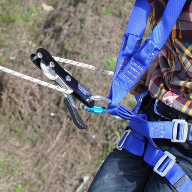 Спускний пристрій Ejoyous для скелелазіння, спускний пристрій для мотузки 10-12 мм, самогальмівний упор, альпіністська мотузка до 150 кг
