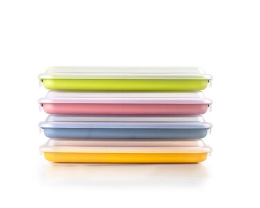Набір із 4 кришок для ковбас та делікатесів, 4 кришки розміром 24,8 x 14,4 x 3,3 см кожна, пластик без бісфенолу А, багаторазові, жовтий червоний зелений синій, різні кольори