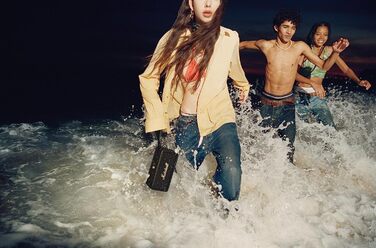 Бездротова портативна Bluetooth-колонка Marshall Middleton, понад 20 годин автономної роботи, водонепроникність IP67 - чорний і ла