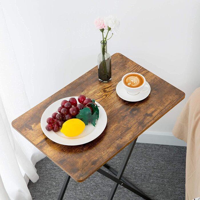 Складаний бічний столик HOOBRO, невеликий столик-піднос, складні столи з регульованою висотою, 60 x 40 x 60 см, піднос під телевізор в індустріальному стилі, столик-піднос, столик для закусок, темно-коричневий EBF16BZ01