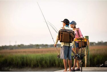Рибальська сумка серії Plano Guide, преміальне місце для зберігання снастей з нековзним дном та відділенням для зберігання в комплекті, хакі з коричнево-чорною обробкою, сумка для снастей 3700 XL