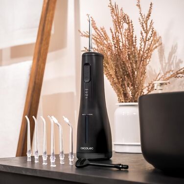 Імпульсів/хв, 90 PSI, резервуар 250 мл, 4 режими, 8 насадок (вкл. ортодонтична/пародонтальна/для язика), поворот на 360, IPX7, компактний та легкий., 1600