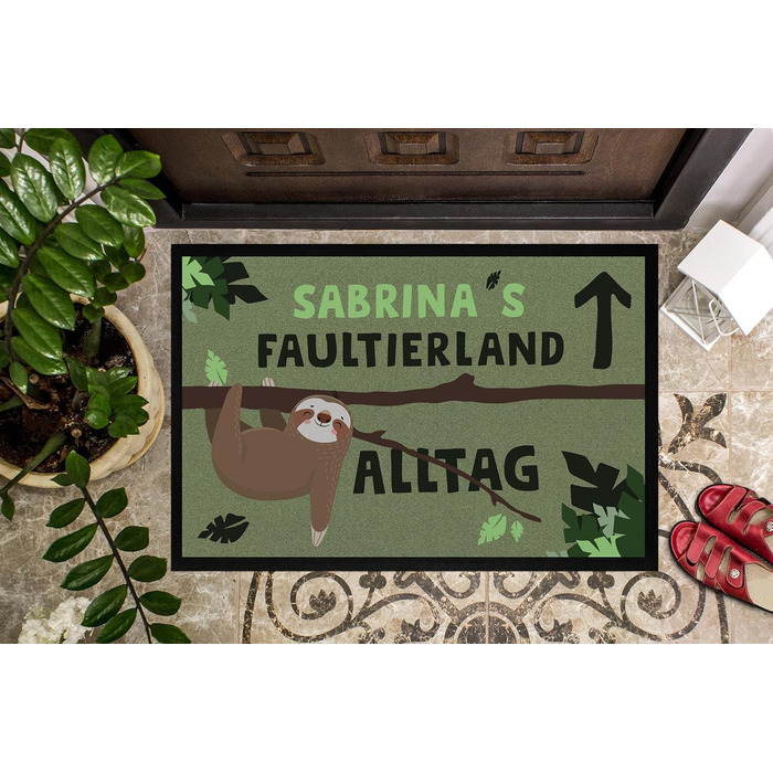 Килимок для дверей з іменним принтом, Slothland Versus Everyday Sloth, що налаштовується, нековзний та миється, білий, 60x40 см, Slothland White
