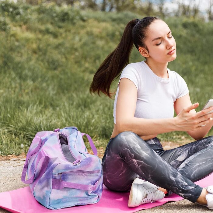 Дитяча спортивна сумка, дорожня сумка з відділенням для взуття та відділенням для мокрих речей, сумка для плавання, дорожня сумка для дівчаток для гімнастики та плавання, мила барвиста сумка для танців з райдужним візерунком, спортивна сумка (фіолетова)