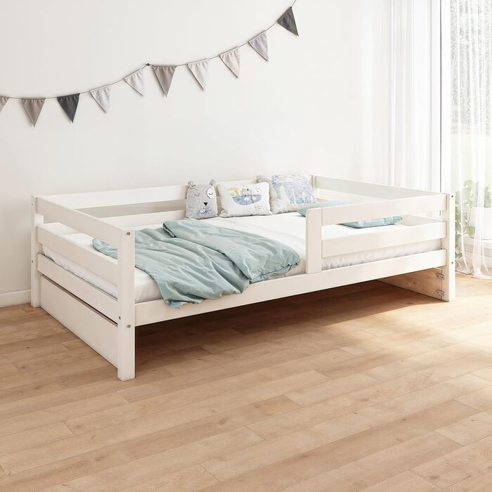 Дитяче ліжко Ehrenkind Sona з масиву сосни, біле, 120x200 см із захистом від падіння