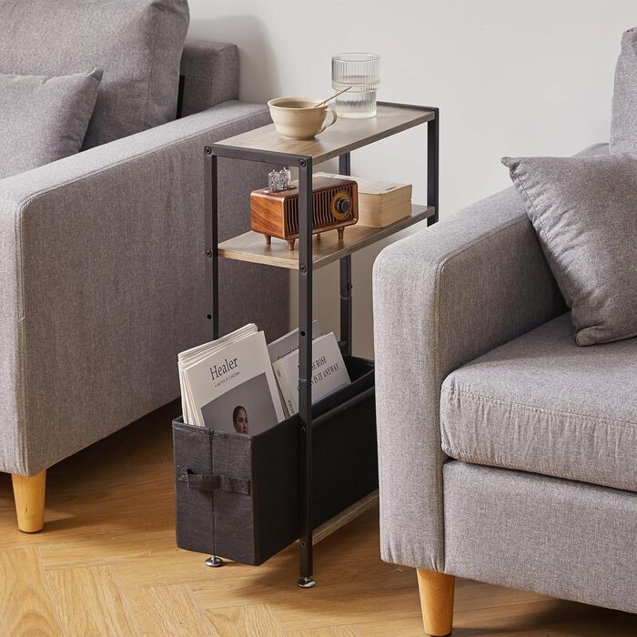 Вузький журнальний столик з поверхнею для зберігання, 3-ярусний вузький журнальний столик з тканинним кошиком, тонкий журнальний столик для вітальні, спальні, кабінету, тумбочки, офісу, світло-сірий дуб YD-TM052Y