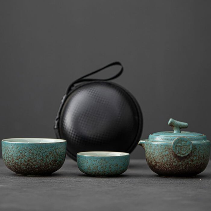 Японський чайний набір для подорожей з керамічної чайнички та чашки. Міцний чохол зі штучної шкіри для любителів чаю та повсякденного використання.