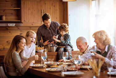 Практичний круглий раклет Для 6 осіб Включає функцію гриля за столом Сковорода з антипригарним покриттям (можна мити в посудомийній машині) 850 Вт для швидкого задоволення, 1820