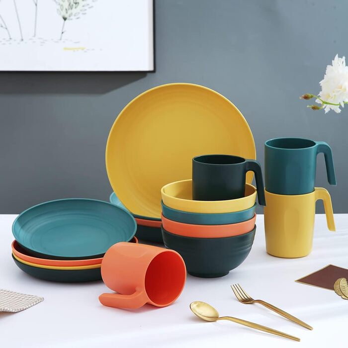 Набір посуду Kyraton з 16 предметів, небиткий та багаторазовий, з пластику. Легкі тарілки, чашки, миски. Легко переносити та мити. Не містить бісфенолу А. На 4 порції. 1. Різнокольоровий.