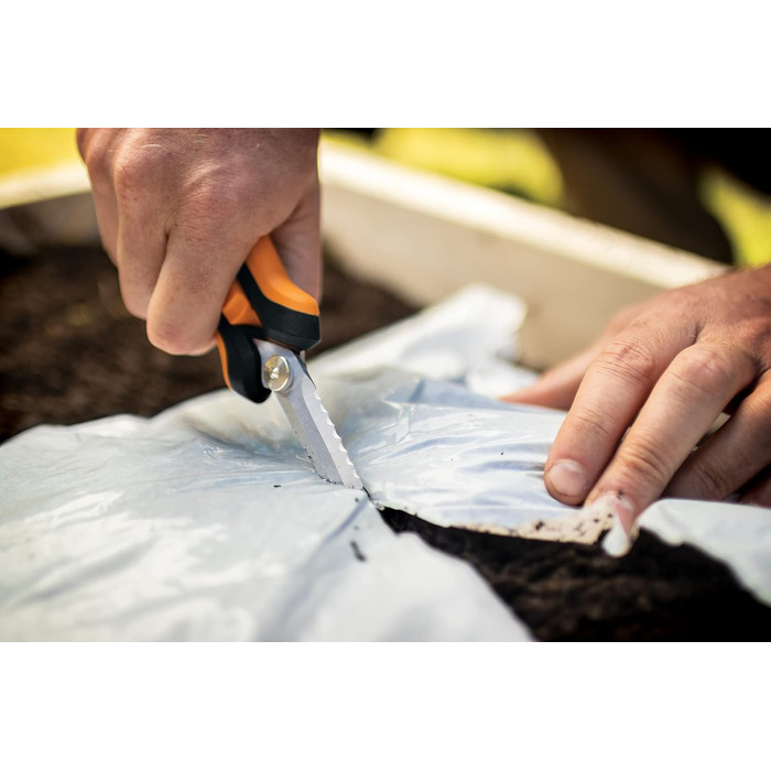 Садові ножиці Fiskars універсальні, довжина 20,6 см, леза з нержавіючої сталі/пластикові ручки, чорні/помаранчеві, суцільні, SP-320, 1063328