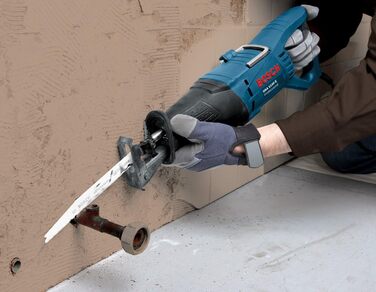 Професійна пила Bosch GSA 1100 E (потужність 1100 Вт, у комплекті 1 пиляльне полотно S 2345 X для дерева, 1 пиляльне полотно S 123