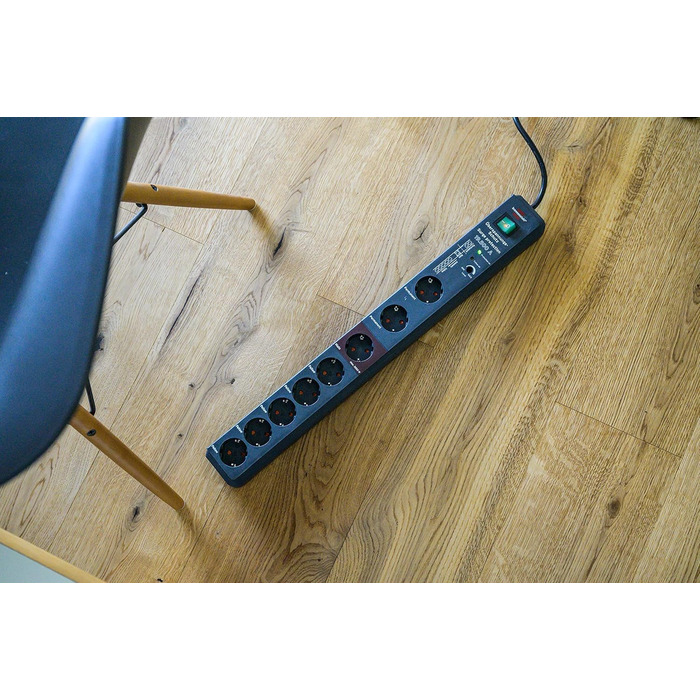 Розетка Brennenstuhl Secure-Tec 8-місна з захистом від перенапруги та функцією слідкування (8-місна розетка з кабелем 3 м та вимик