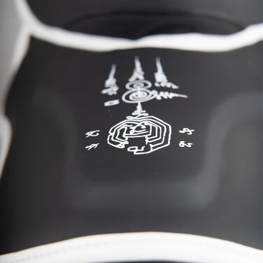 ВИДІВ ЗБРОЇ Щитки для гомілок Sak Yant Big Tiger, матово-чорні, для тренувань та змагань, високоякісна синтетична шкіра, ідеальна амортизація та міцні шви, муай-тай, K1, MMA, карате та кікбоксинг, 8