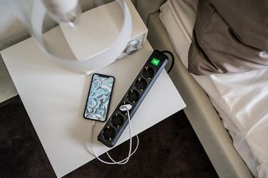 Розетка на 6 розеток (розетка на 6 розеток з посиленим захистом від дотику, вимикачем і кабелем 3 м) чорна