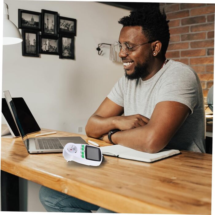 Вимірювальна розетка розетка тестер амперметр енергозберігаюча розетка енергозберігаюча розетка прилади для вимірювання енергії лічильник електроенергії монітор споживання електроенергії монітор вилка пластик