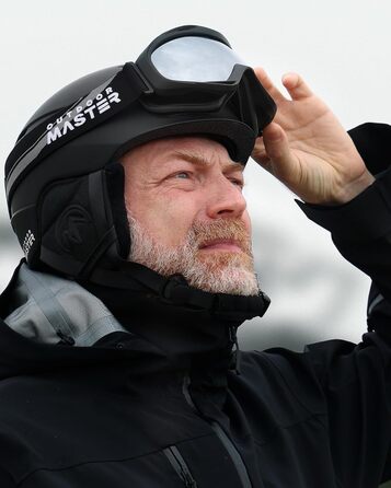 Комплект лижних шоломів OutdoorMaster, шолом для сноуборду з окулярами для дорослих - 12 вентиляційних отворів - лижні шоломи для чоловіків, жінок та дітей, матово-чорний, розмір L (58-61 см)