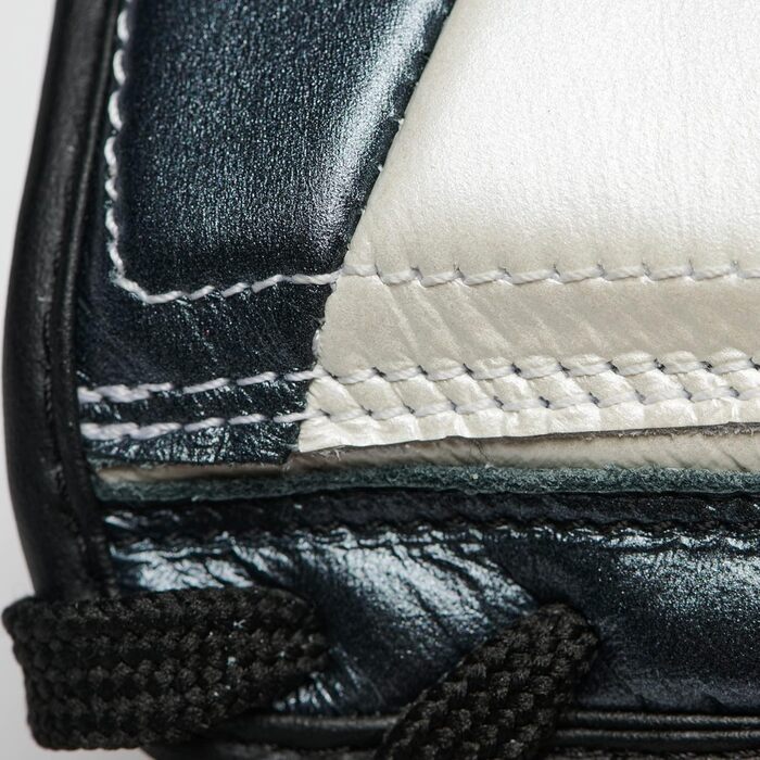 Боксерські рукавички Leone 1947 Authentic 2 White 12