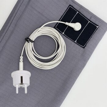 Заземлююче простирадло/килимок, 90 органічна бавовна та 10 срібне волокно, із заземлюючим кабелем ЄС для кращого сну, 140x200 см, сірий.