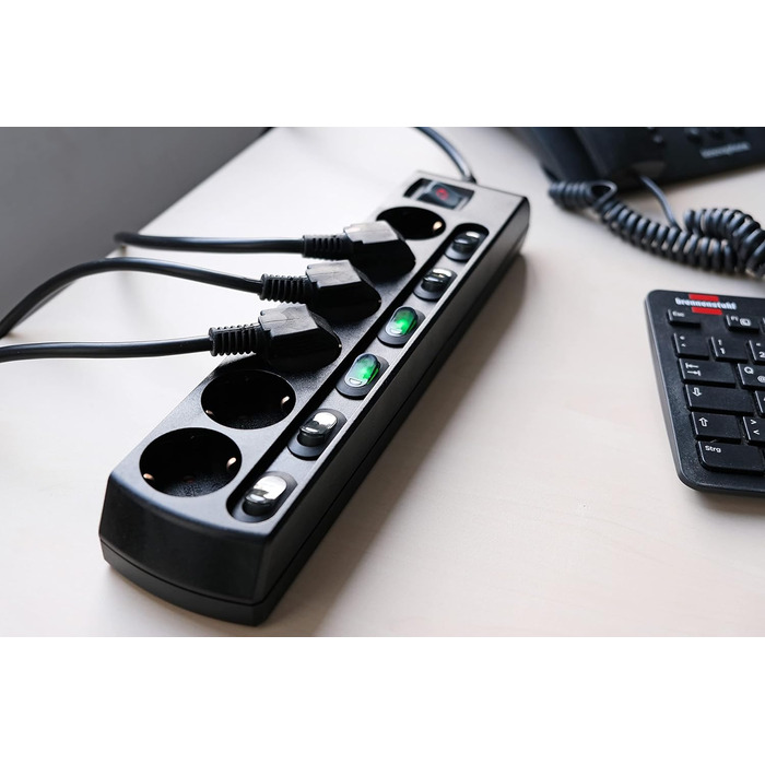 Розеткова планка Brennenstuhl індивідуально перемикається 6-шляхова з 2-полюсними вимикачами (розеткова планка з головним вимикаче