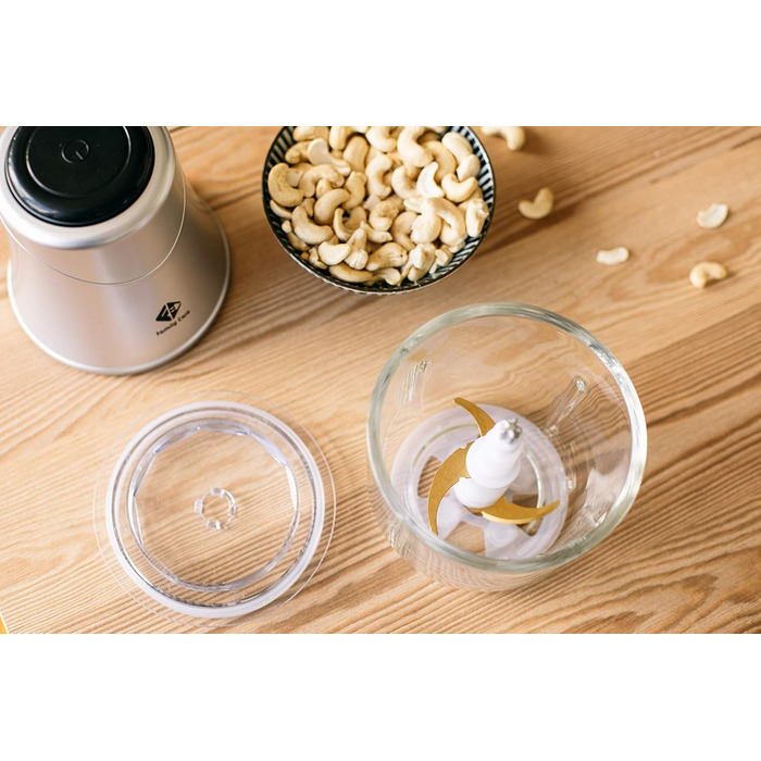 Подрібнювач для кухні Family Care електричний, 3 титанові леза, 300 Вт, скляна миска 600 мл, багатофункціональний, різак для м'яса, подрібнювач цибулі, овочі, горіхи, морозиво 600 мл 300 Вт